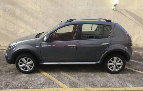 RENAULT SANDERO 1.6 STEPWAY 16V FLEX 4P AUTOMÁTICO